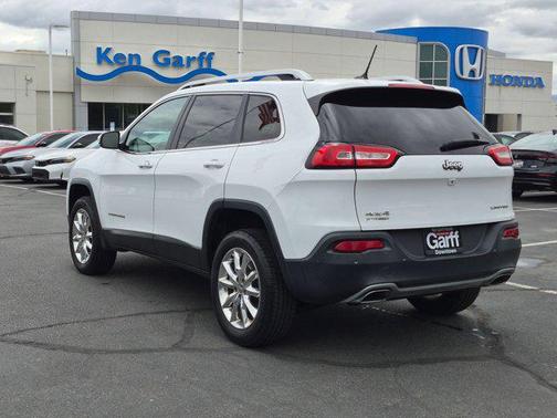 Bright White Clearcoat 2015 Jeep Cherokee Limited
