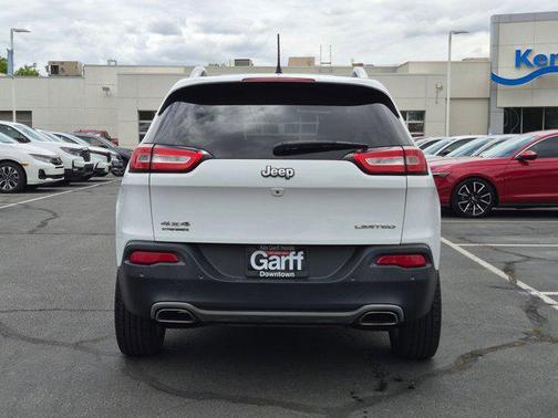 Bright White Clearcoat 2015 Jeep Cherokee Limited