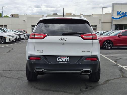 Bright White Clearcoat 2015 Jeep Cherokee Limited