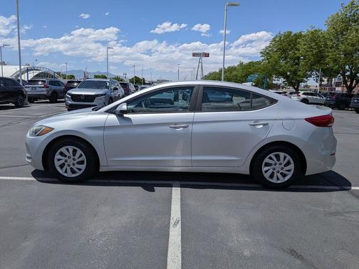 Symphony Silver 2017 Hyundai ELANTRA SE