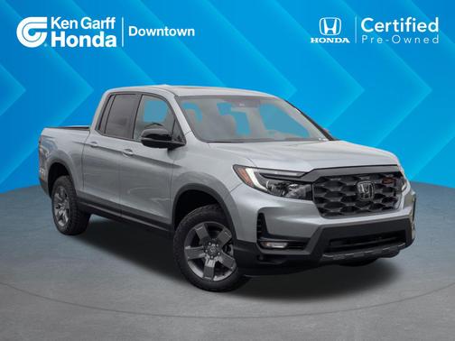 Solar Silver Metallic 2025 Honda Ridgeline
