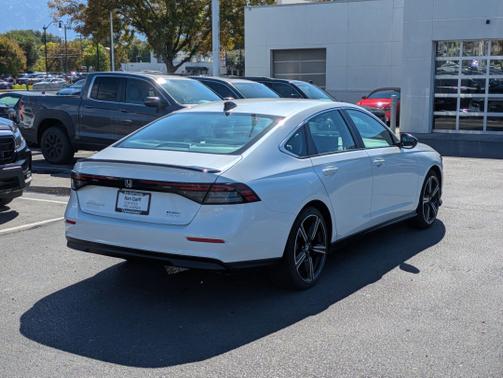 2025 Honda Accord Hybrid
