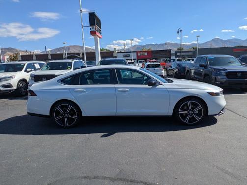 2025 Honda Accord Hybrid
