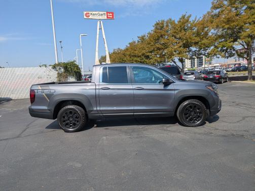 2023 Honda Ridgeline 