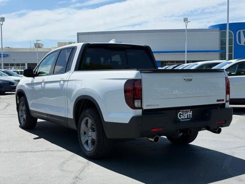 Platinum White Pearl 2025 Honda Ridgeline TrailSport