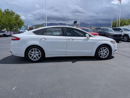 White Platinum Metallic Tri-Coat 2015 Ford Fusion SE