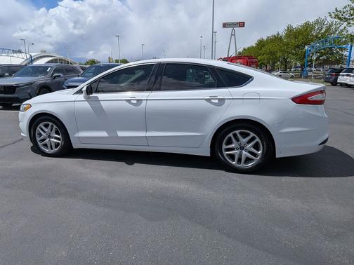 White Platinum Metallic Tri-Coat 2015 Ford Fusion SE