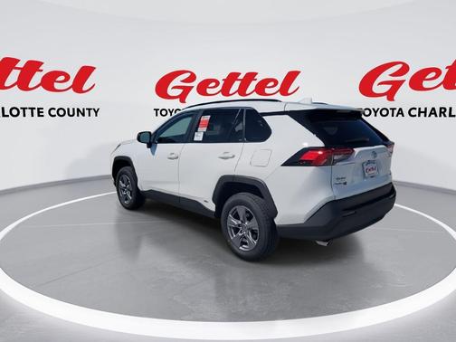2025 Toyota RAV4 Hybrid SE