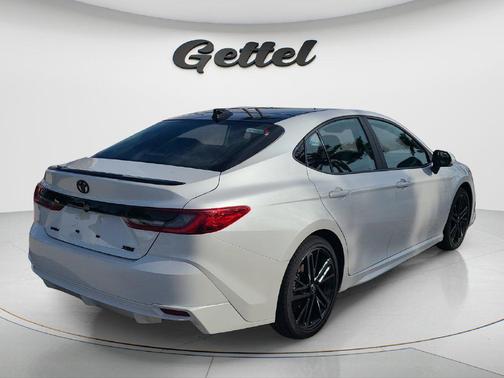 Wind Chill Pearl 2026 Toyota Camry XSE