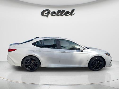 Wind Chill Pearl 2026 Toyota Camry XSE