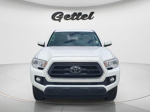 White 2022 Toyota Tacoma SR5