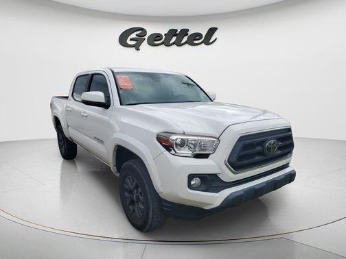 White 2022 Toyota Tacoma SR5