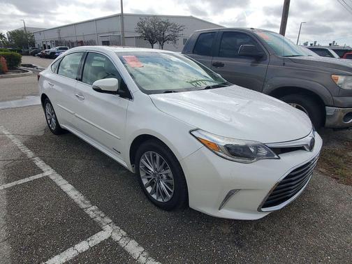 2018 Toyota Avalon Hybrid Limited