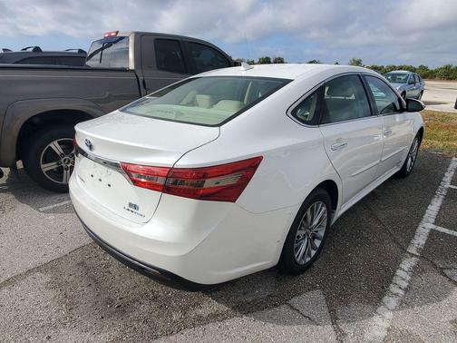 2018 Toyota Avalon Hybrid Limited