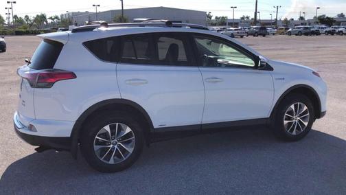 2017 Toyota RAV4 Hybrid XLE