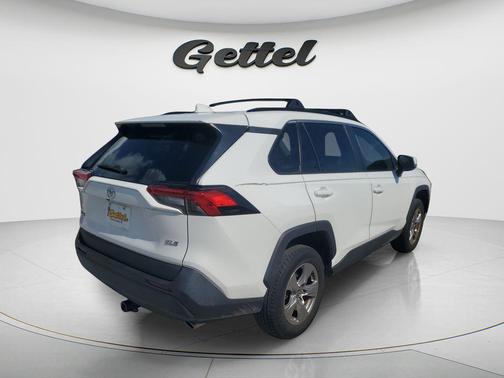 Ice Cap 2023 Toyota RAV4 XLE