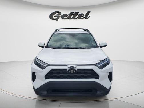 Ice Cap 2023 Toyota RAV4 XLE