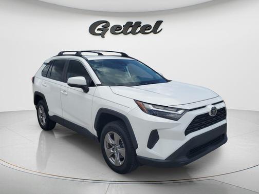 Ice Cap 2023 Toyota RAV4 XLE