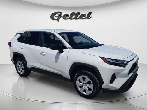 Ice Cap 2025 Toyota RAV4 LE