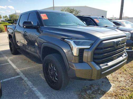 2022 Toyota Tundra SR5