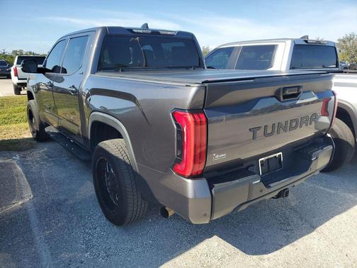 2022 Toyota Tundra SR5