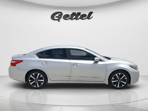 Brilliant Silver 2016 Nissan Altima 2.5 SR