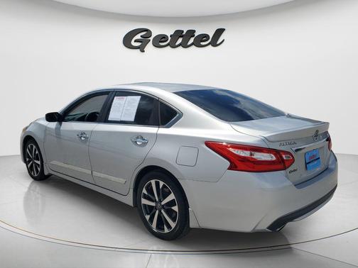 Brilliant Silver 2016 Nissan Altima 2.5 SR