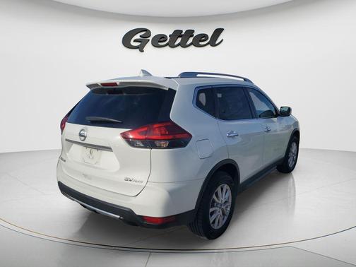 Glacier White 2017 Nissan Rogue SV