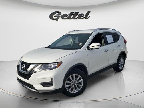 Glacier White 2017 Nissan Rogue SV