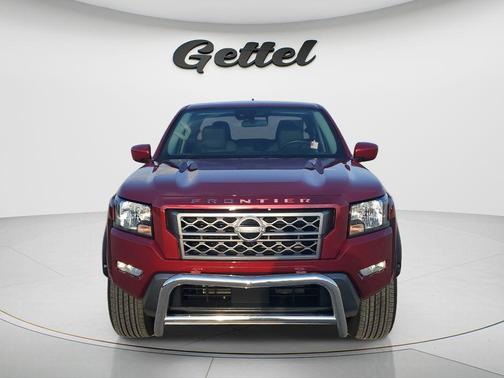 Cardinal Red Metallic Tricoat 2024 Nissan Frontier SV