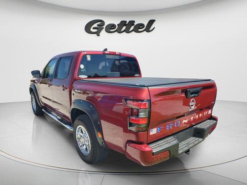 Cardinal Red Metallic Tricoat 2024 Nissan Frontier SV