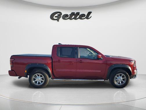 Cardinal Red Metallic Tricoat 2024 Nissan Frontier SV