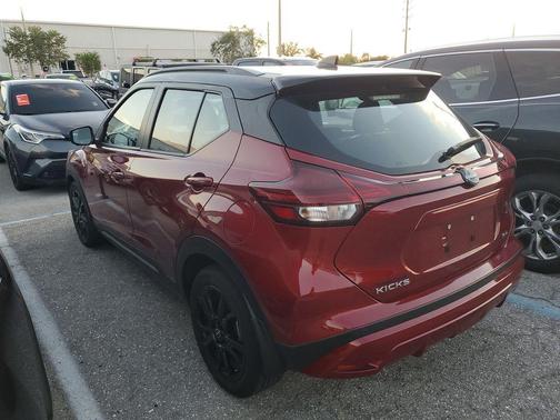 2023 Nissan Kicks SR