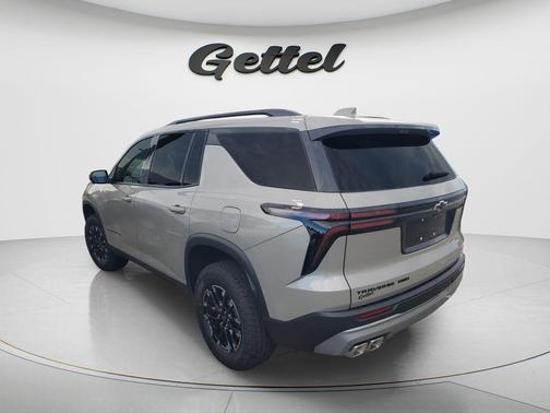 Sandstone Gray 2026 Chevrolet Traverse AWD Z71
