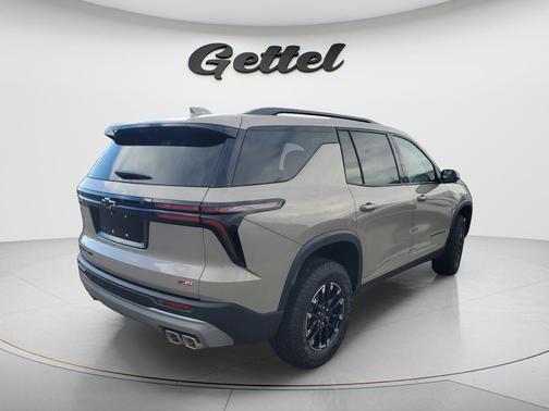 Sandstone Gray 2026 Chevrolet Traverse AWD Z71