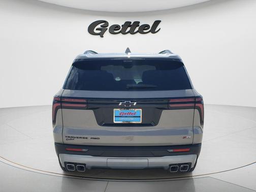 Sandstone Gray 2026 Chevrolet Traverse AWD Z71