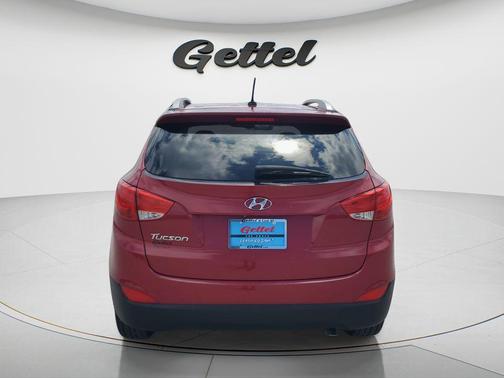 Garnet Red Mica 2015 Hyundai TUCSON SE