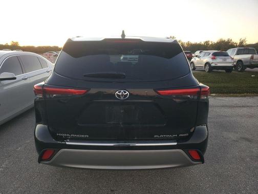 2021 Toyota Highlander Platinum