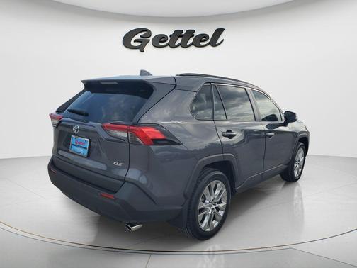 Magnetic Gray Metallic 2019 Toyota RAV4 XLE Premium