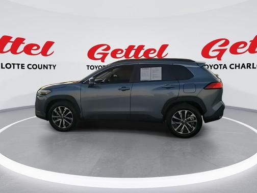 2025 Toyota Corolla Cross XLE