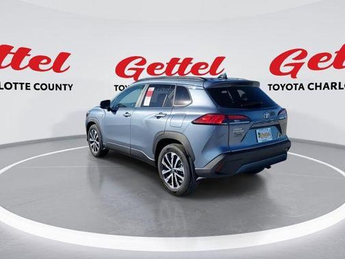 2025 Toyota Corolla Cross XLE