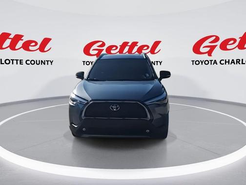 2025 Toyota Corolla Cross XLE