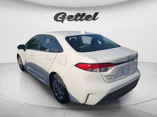 Ice Cap 2024 Toyota Corolla LE
