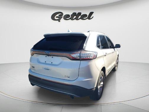 White Platinum Metallic Tri-Coat 2017 Ford Edge SEL