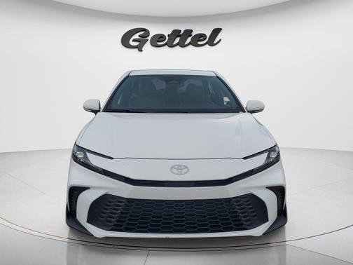 Ice Cap 2025 Toyota Camry SE