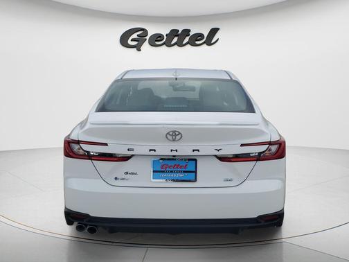 Ice Cap 2025 Toyota Camry SE