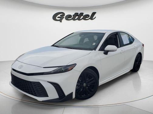 Ice Cap 2025 Toyota Camry SE