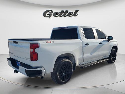 Summit White 2022 Chevrolet Silverado 1500 Custom