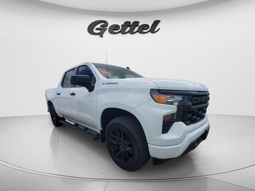 Summit White 2022 Chevrolet Silverado 1500 Custom
