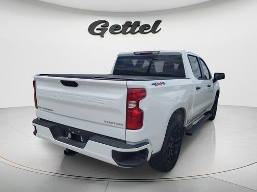 Summit White 2022 Chevrolet Silverado 1500 Custom